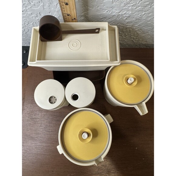 VTG Tupperware Harvest Gold Cream Lot Salt Pepper Cream Sugar Butter 14 Pieces - Picture 5 of 8